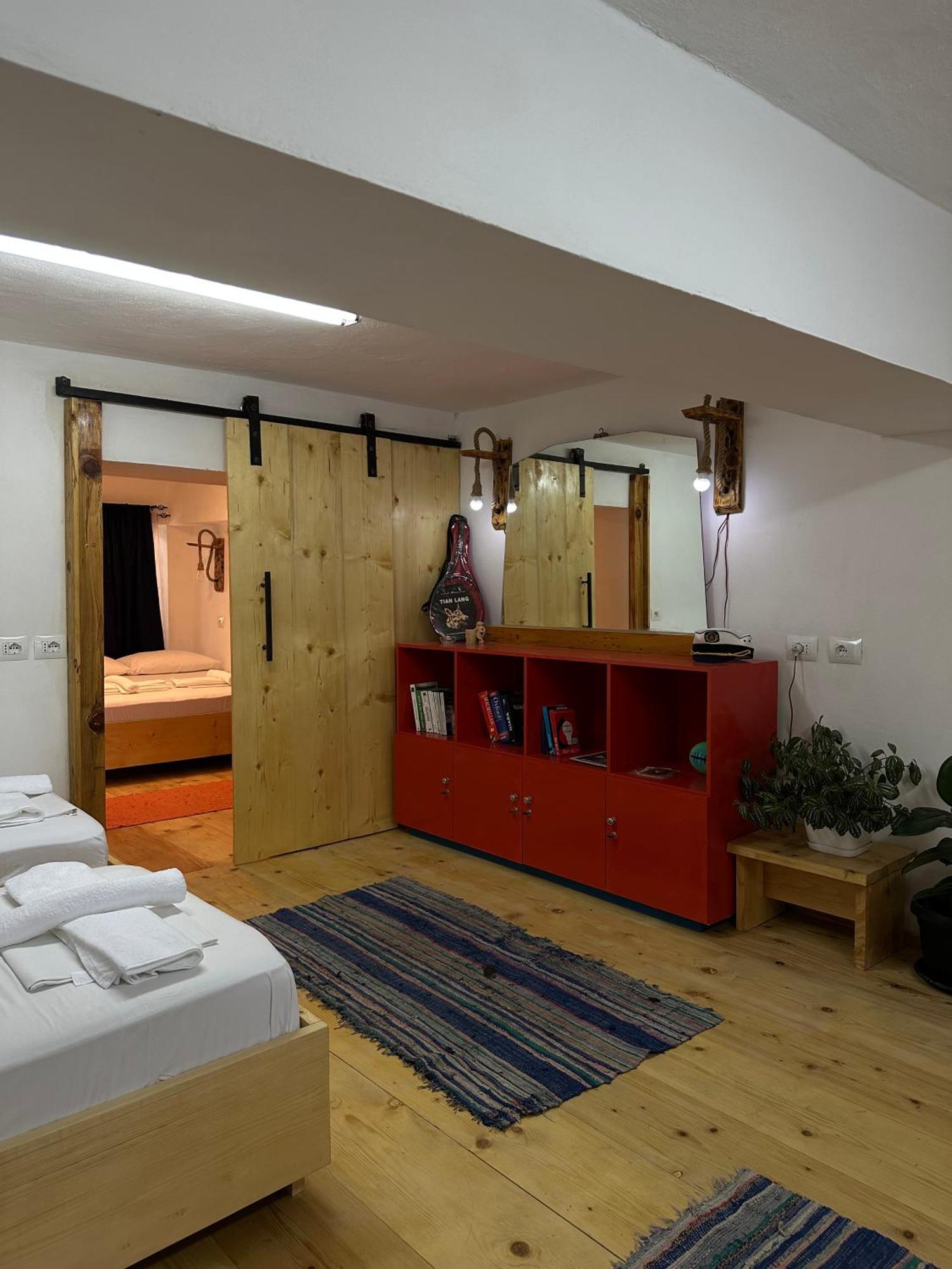 My Wooden Apartments Tirana Eksteriør billede